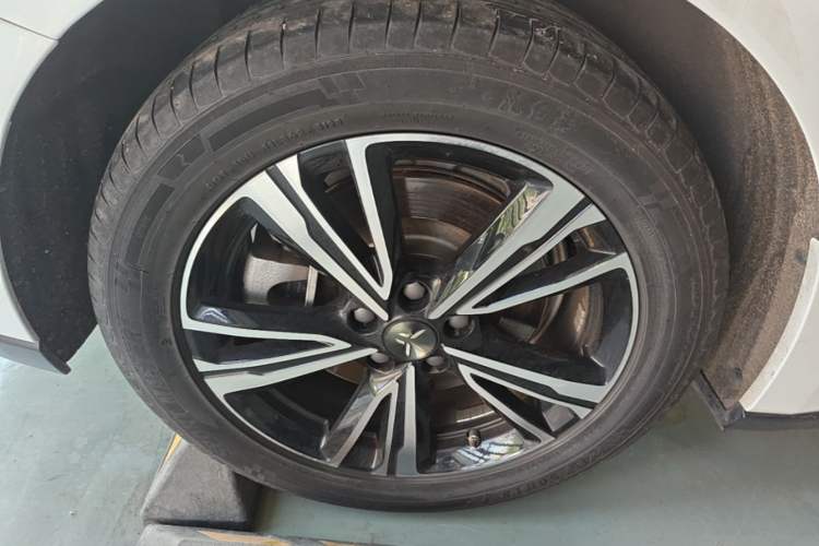 Used Hongqi EH7 2024 820 Pro Right Rear Wheel Hub