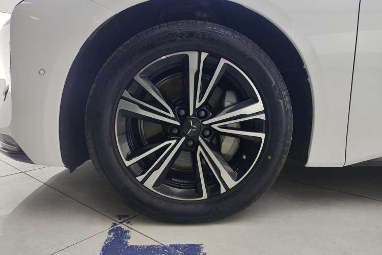 Used Hongqi EH7 2024 690 Pro Right Rear Wheel Hub