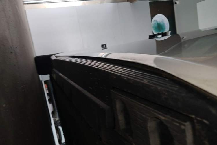 Used Hongqi EH7 2024 690 Pro Right Side Sill