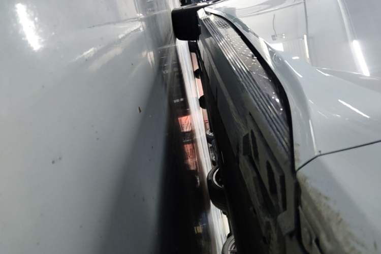 Used Hongqi EH7 2024 640 Pro+ All-Wheel Drive Right Side Sill