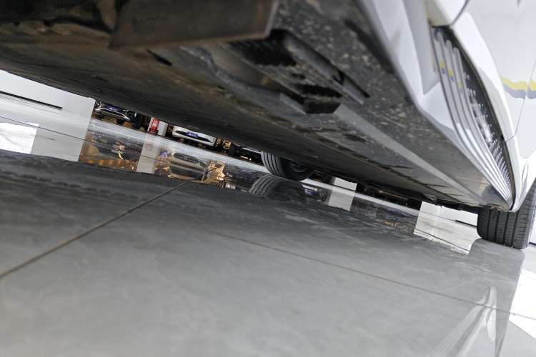 Used Hongqi EH7 2024 690 Pro Right Side Sill