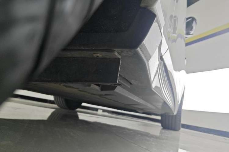 Used Hongqi EH7 2024 690 Pro Right Side Sill