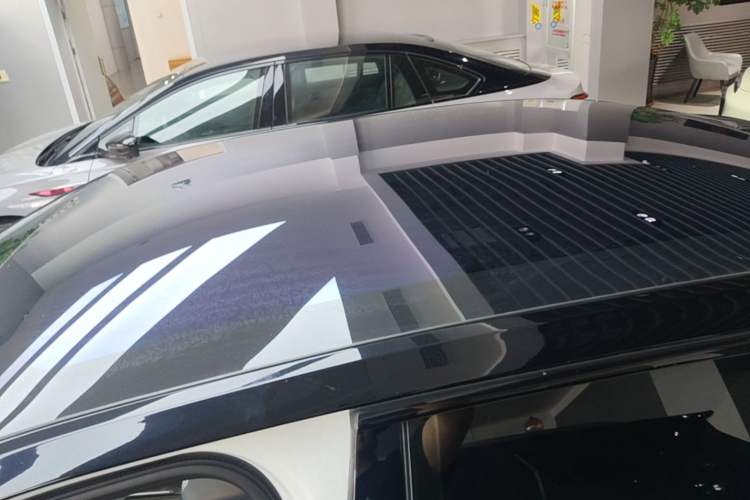 Used Hongqi EH7 2024 690 Pro Roof