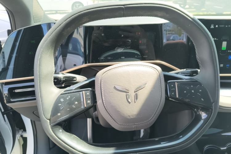 Used Hongqi EH7 2024 760 Pro+ Four-Wheel Drive Version Steering Wheel