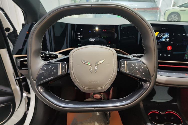 Used Hongqi EH7 2024 690 Pro Steering Wheel
