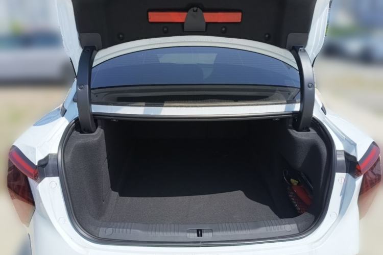 Used Hongqi EH7 2024 760 Pro+ Four-Wheel Drive Version Trunk