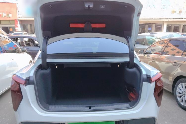 Used Hongqi EH7 2024 760 Pro+ Four-Wheel Drive Version Trunk