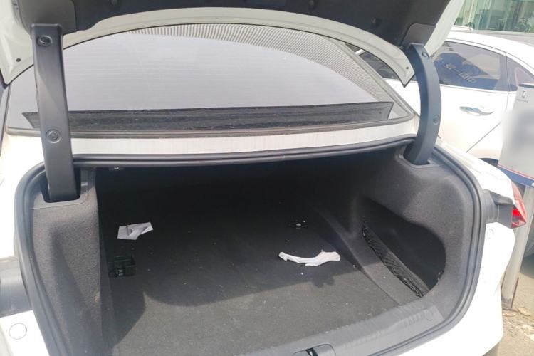 Used Hongqi EH7 2024 690 Pro Trunk