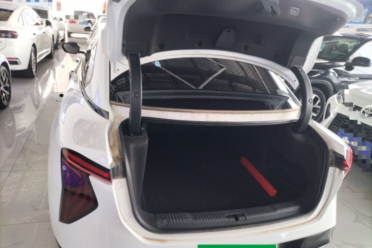Used Hongqi EH7 2024 820 Pro Trunk