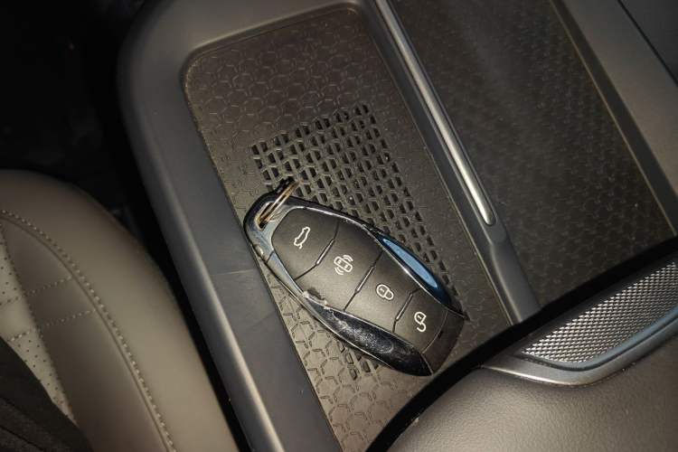 Used Hongqi EH7 2024 690 Pro Vehicle Key