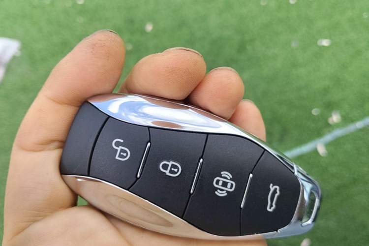 Used Hongqi EH7 2024 640 Pro+ All-Wheel Drive Vehicle Key