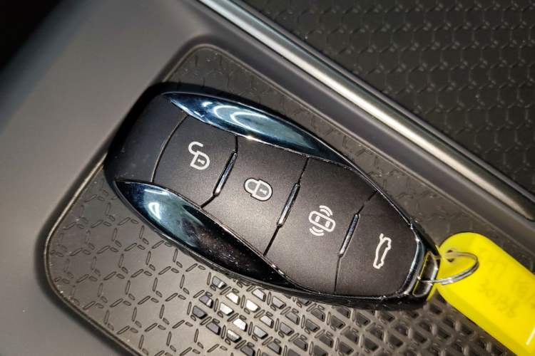 Used Hongqi EH7 2024 640 Pro+ All-Wheel Drive Vehicle Key