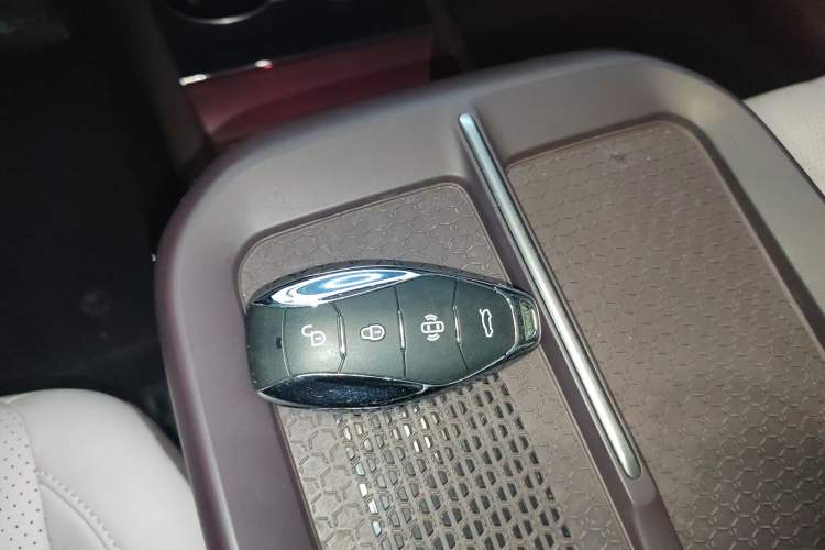 Used Hongqi EH7 2024 690 Pro Vehicle Key