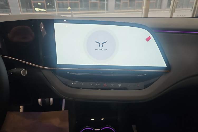 Used Hongqi EH7 2025 600 Smart Selection Edition Audio And AC Panel