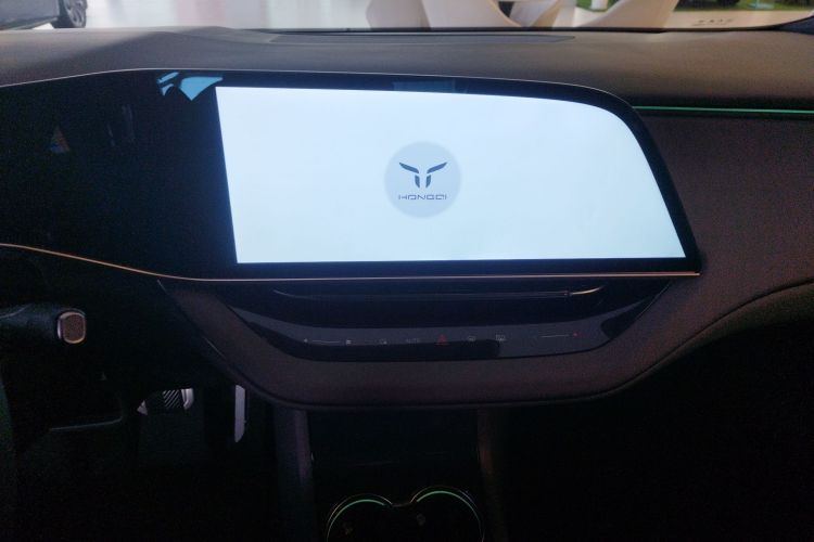 Used Hongqi EH7 2025 600 Smart Selection Edition Audio And AC Panel