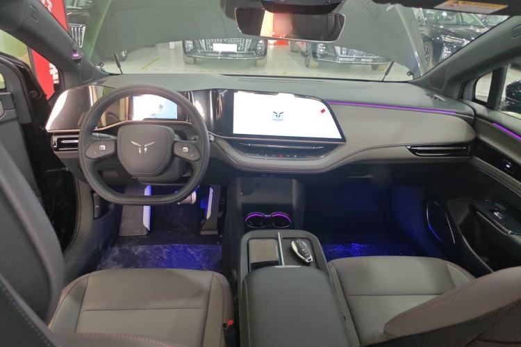 Used Hongqi EH7 2025 600 Smart Selection Edition Center Console