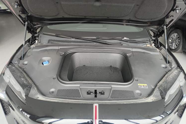 Used Hongqi EH7 2025 600 Smart Selection Edition Engine Bay