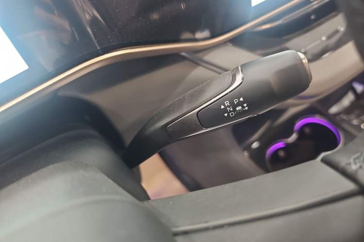 Used Hongqi EH7 2025 600 Smart Selection Edition Gear Lever