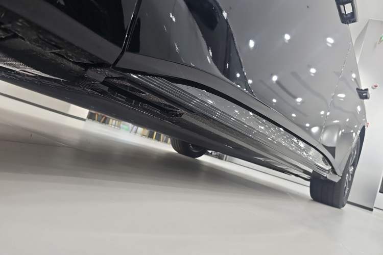 Used Hongqi EH7 2025 600 Smart Selection Edition Left Side Sill