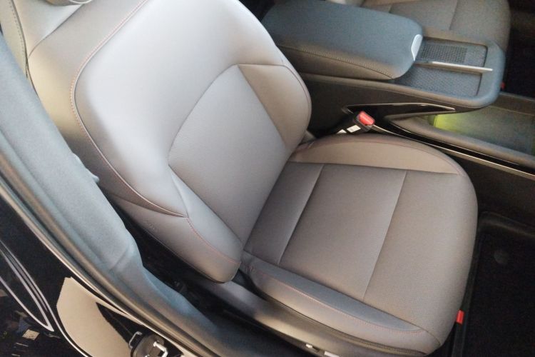 Used Hongqi EH7 2025 600 Smart Selection Edition Right Front Seat