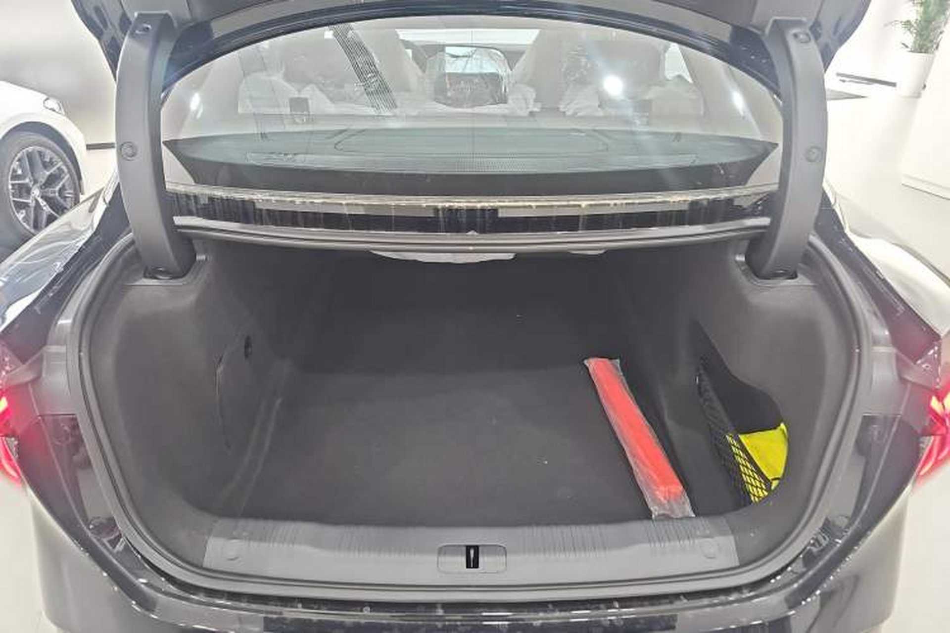 Used Hongqi EH7 2025 600 Smart Selection Edition Trunk