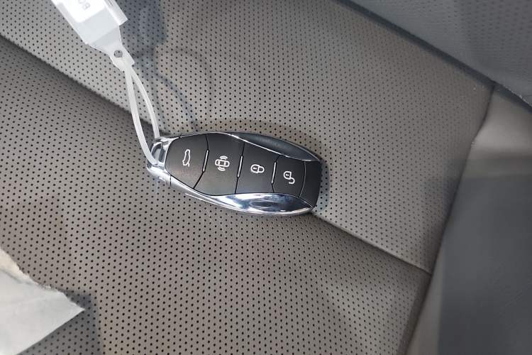 Used Hongqi EH7 2025 600 Smart Selection Edition Vehicle Key