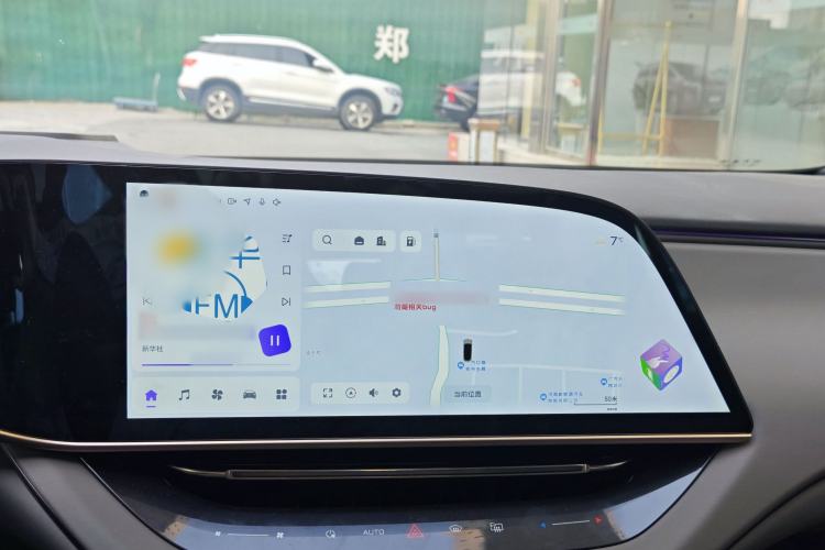 Used Hongqi EH7 2025 640 All-Wheel Drive Smart Selection Edition Audio And AC Panel