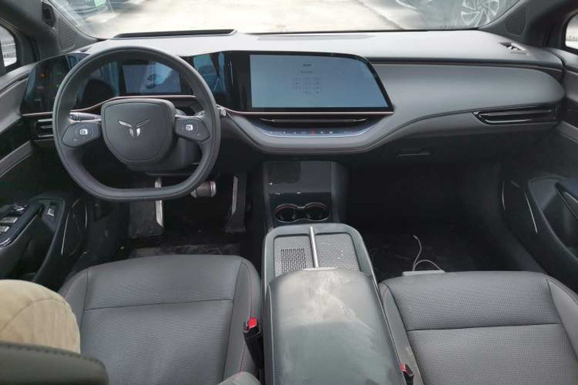 Used Hongqi EH7 2025 640 All-Wheel Drive Smart Selection Edition Center Console