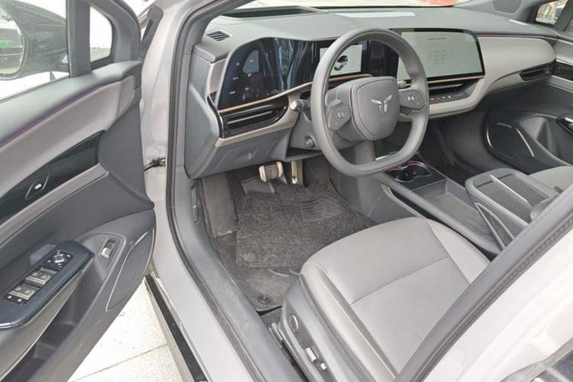 Used Hongqi EH7 2025 640 All-Wheel Drive Smart Selection Edition Driver Seat