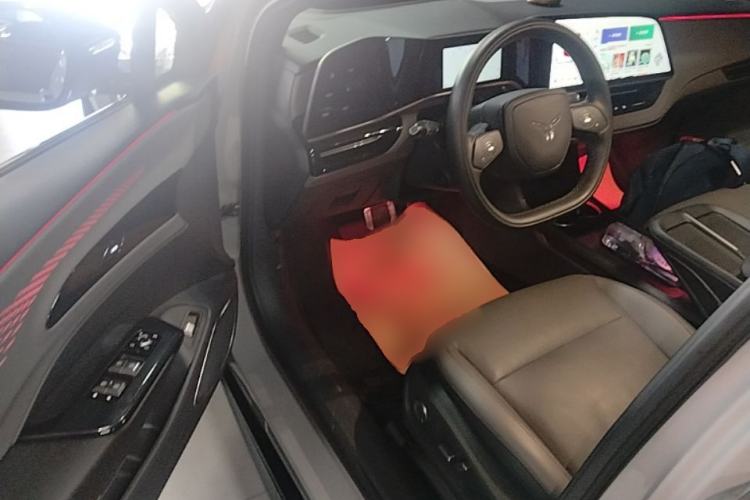 Used Hongqi EH7 2025 640 All-Wheel Drive Smart Selection Edition Driver Seat