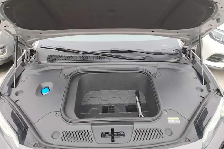 Used Hongqi EH7 2025 640 All-Wheel Drive Smart Selection Edition Engine Bay