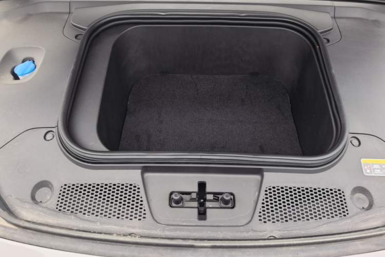 Used Hongqi EH7 2025 640 All-Wheel Drive Smart Selection Edition Engine Bay