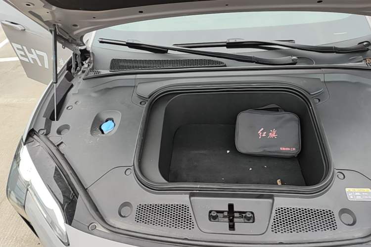 Used Hongqi EH7 2025 640 All-Wheel Drive Smart Selection Edition Engine Bay Right
