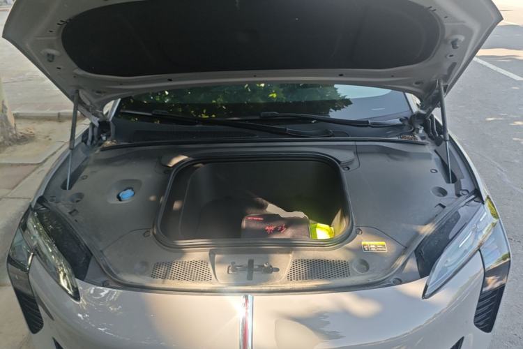 Used Hongqi EH7 2025 640 All-Wheel Drive Smart Selection Edition Engine Bay