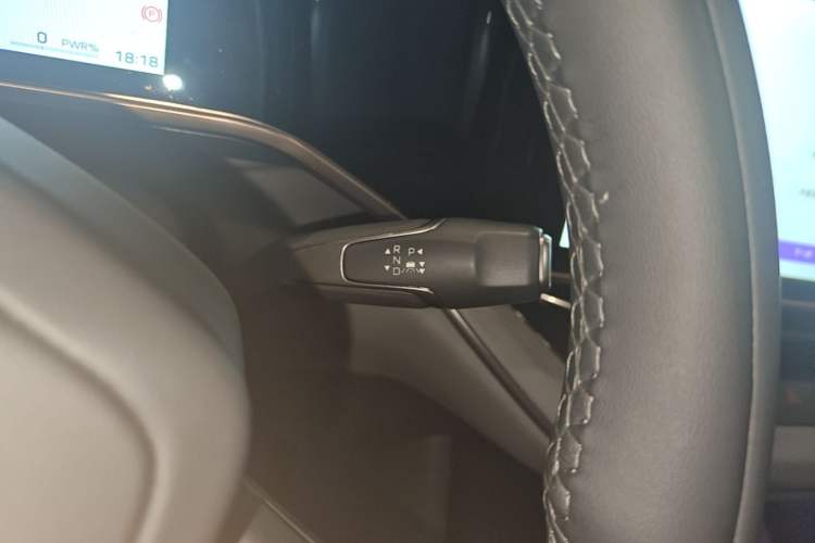 Used Hongqi EH7 2025 640 All-Wheel Drive Smart Selection Edition Gear Lever