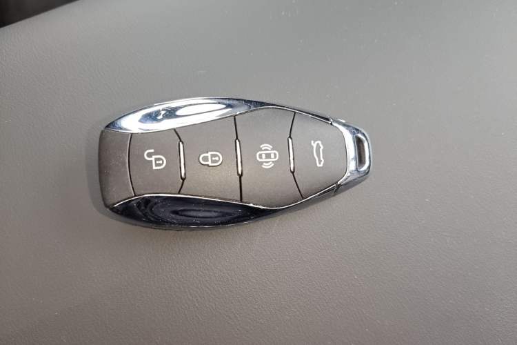 Used Hongqi EH7 2025 640 All-Wheel Drive Smart Selection Edition Interior 1