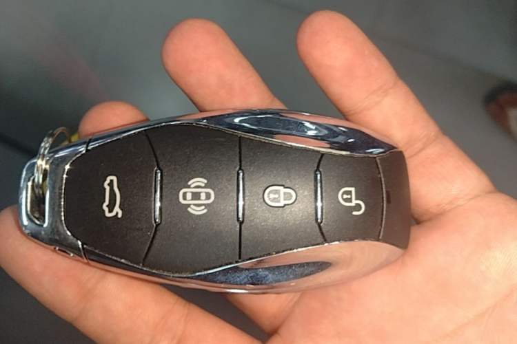 Used Hongqi EH7 2025 640 All-Wheel Drive Smart Selection Edition Interior 1