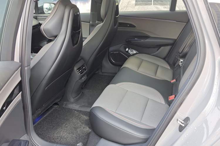 Used Hongqi EH7 2025 640 All-Wheel Drive Smart Selection Edition Interior 4
