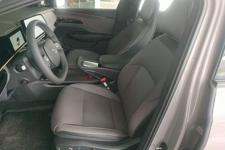 Used Hongqi EH7 2025 640 All-Wheel Drive Smart Selection Edition Left Front Seat