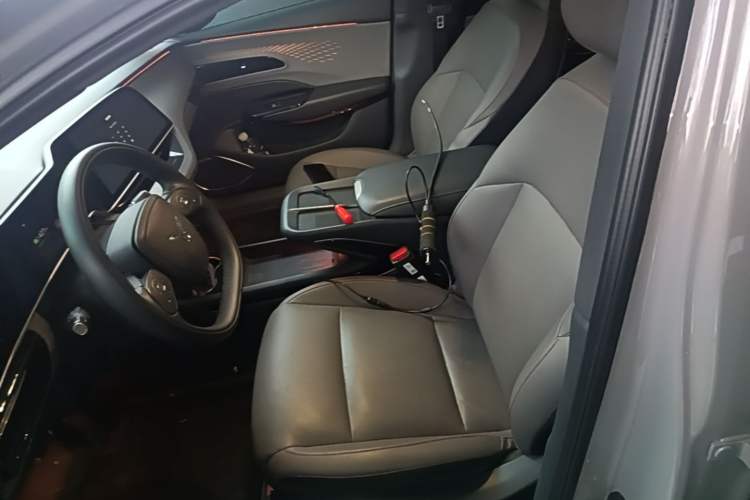 Used Hongqi EH7 2025 640 All-Wheel Drive Smart Selection Edition Left Front Seat