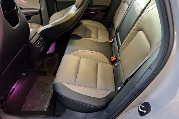Used Hongqi EH7 2025 640 All-Wheel Drive Smart Selection Edition Left Rear Seat