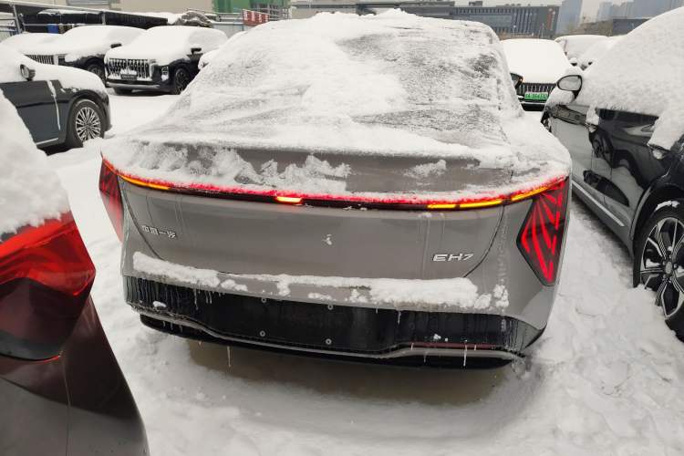 Used Hongqi EH7 2025 640 All-Wheel Drive Smart Selection Edition Rear