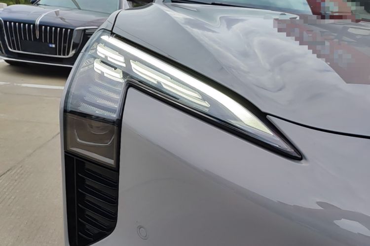 Used Hongqi EH7 2025 640 All-Wheel Drive Smart Selection Edition Right Front Headlight