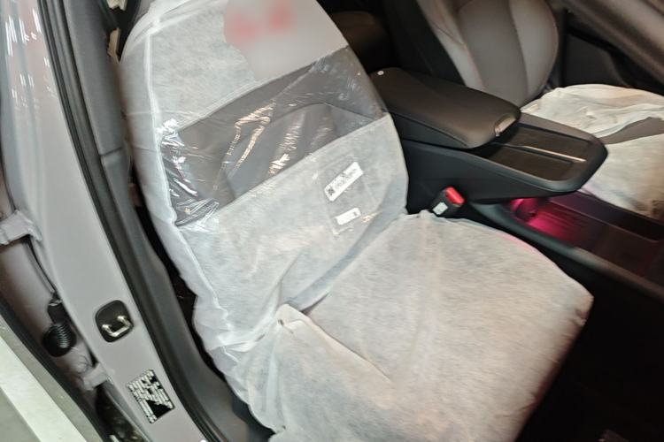 Used Hongqi EH7 2025 690 Smart Selection Edition Right Front Seat