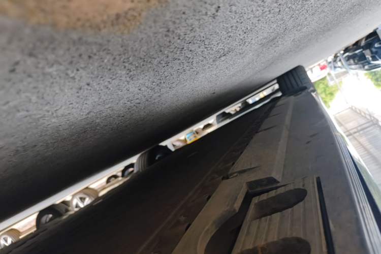 Used Hongqi EH7 2025 640 All-Wheel Drive Smart Selection Edition Right Side Sill