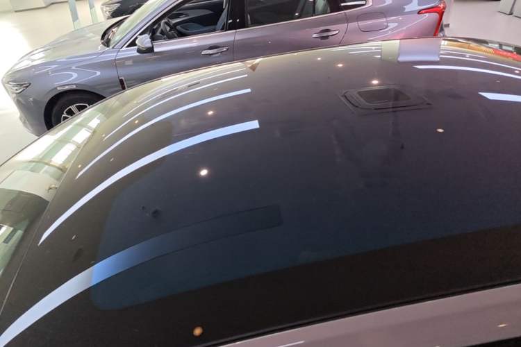 Used Hongqi EH7 2025 640 All-Wheel Drive Smart Selection Edition Roof
