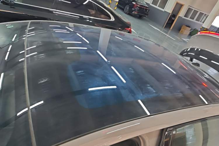 Used Hongqi EH7 2025 640 All-Wheel Drive Smart Selection Edition Roof