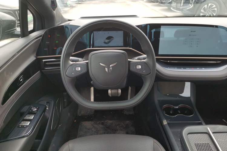 Used Hongqi EH7 2025 640 All-Wheel Drive Smart Selection Edition Steering Wheel