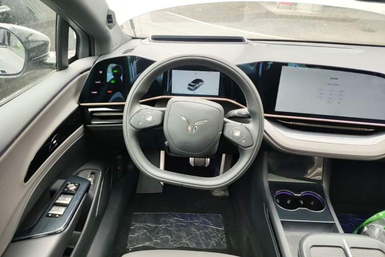 Used Hongqi EH7 2025 640 All-Wheel Drive Smart Selection Edition Steering Wheel