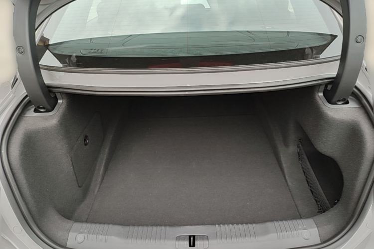 Used Hongqi EH7 2025 640 All-Wheel Drive Smart Selection Edition Trunk
